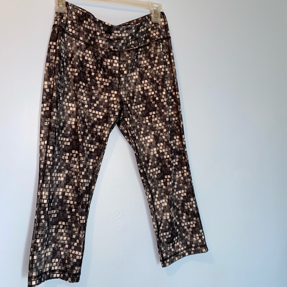 Black Grey and White Capri Leggings